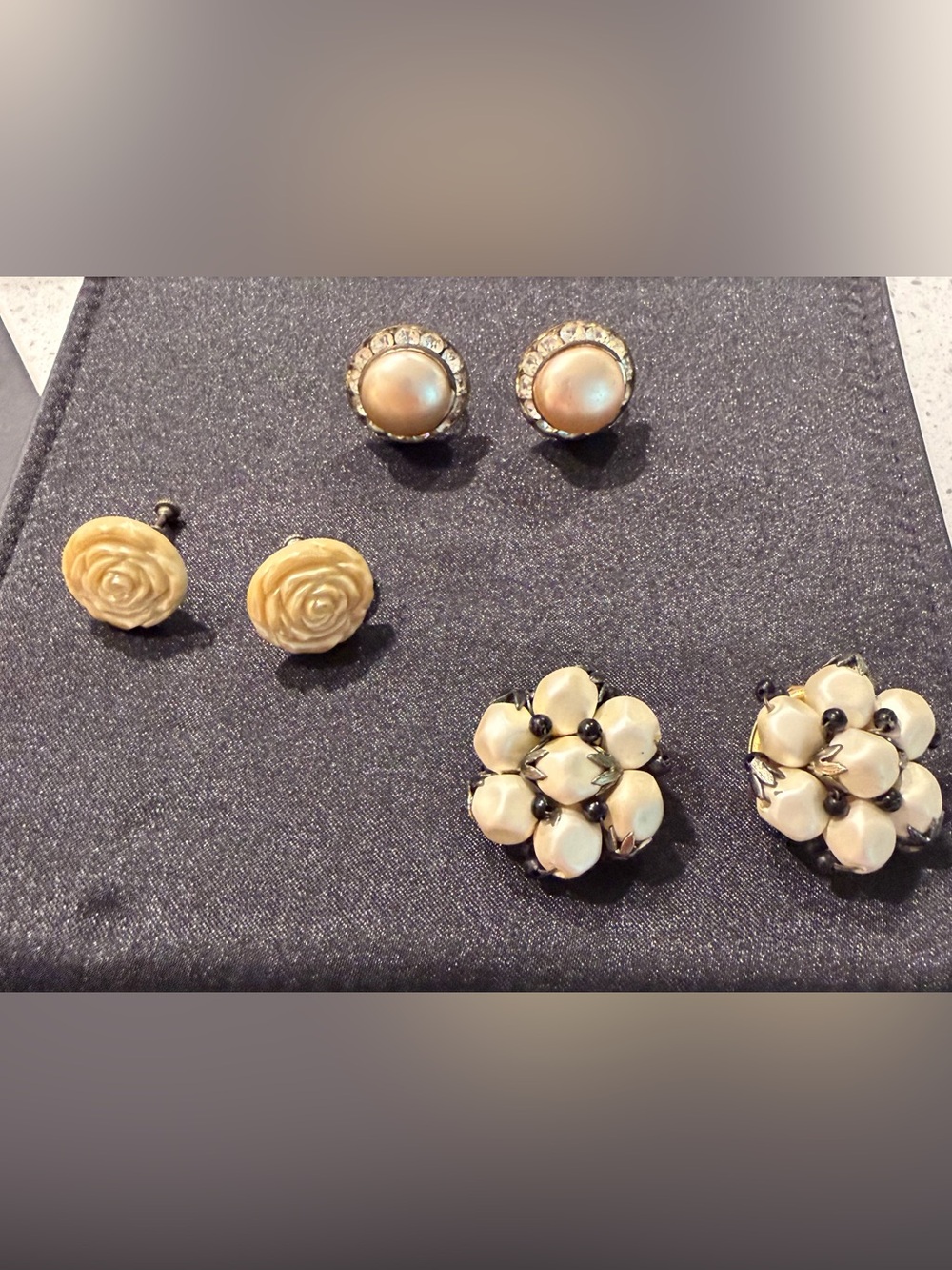 Classic Cream Floral Cluster Brooch and Earring Set - Unbranded